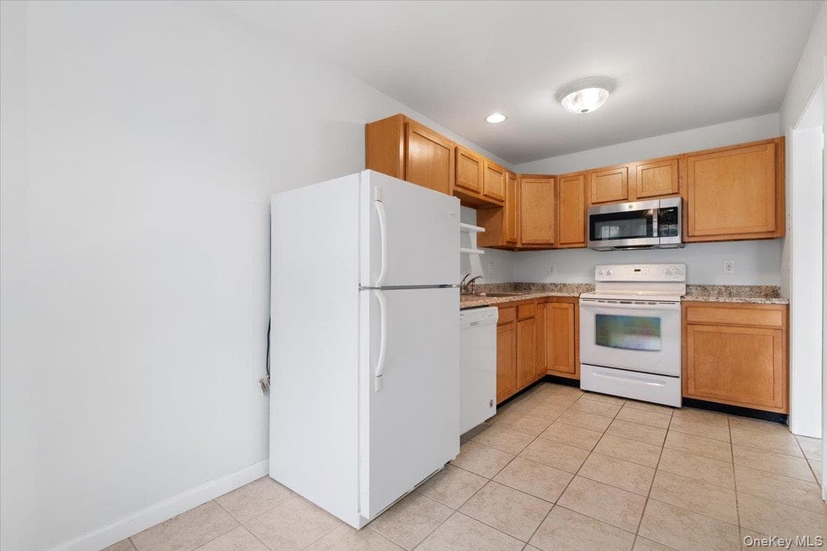 307 Alexandra Court thumbnail 20