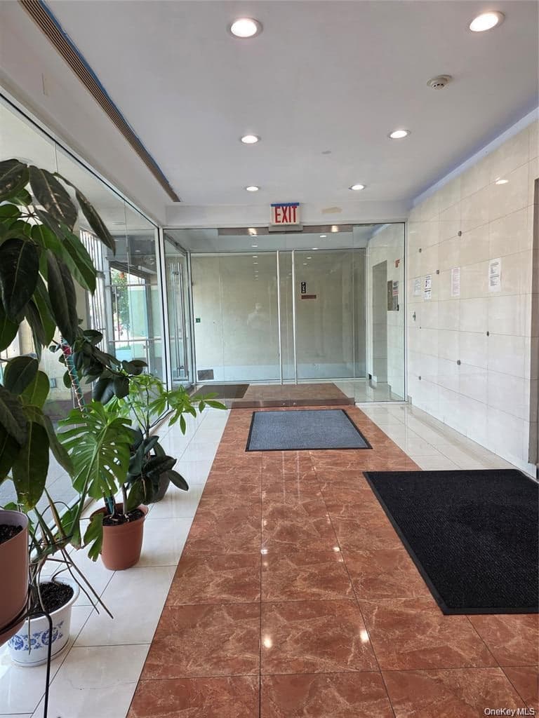 88-20 Parsons Blvd Unit: 6D thumbnail 3