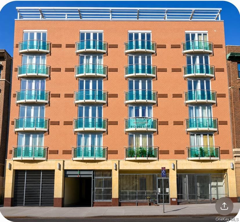 88-20 Parsons Blvd Unit: 6D, Jamaica