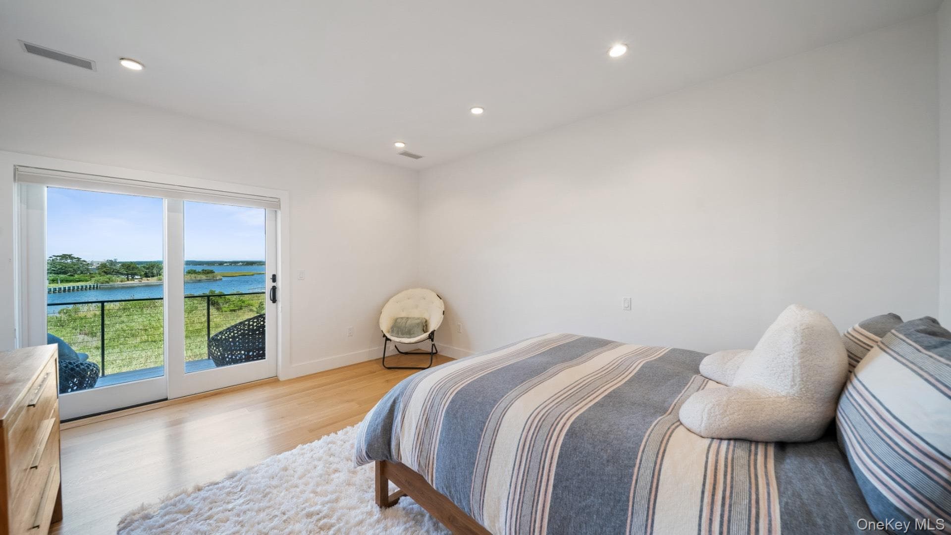 102 & 92 Dune Road thumbnail 28