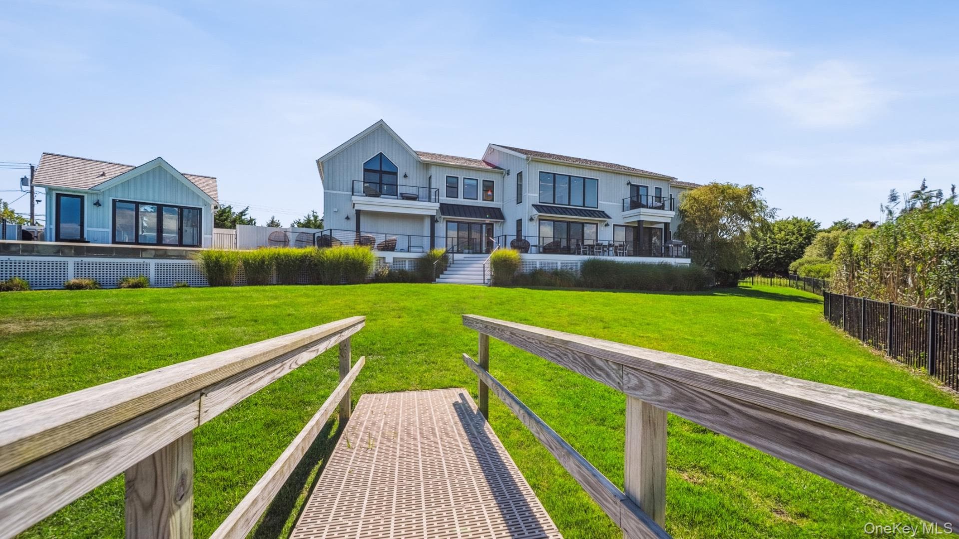 102 & 92 Dune Road thumbnail 38
