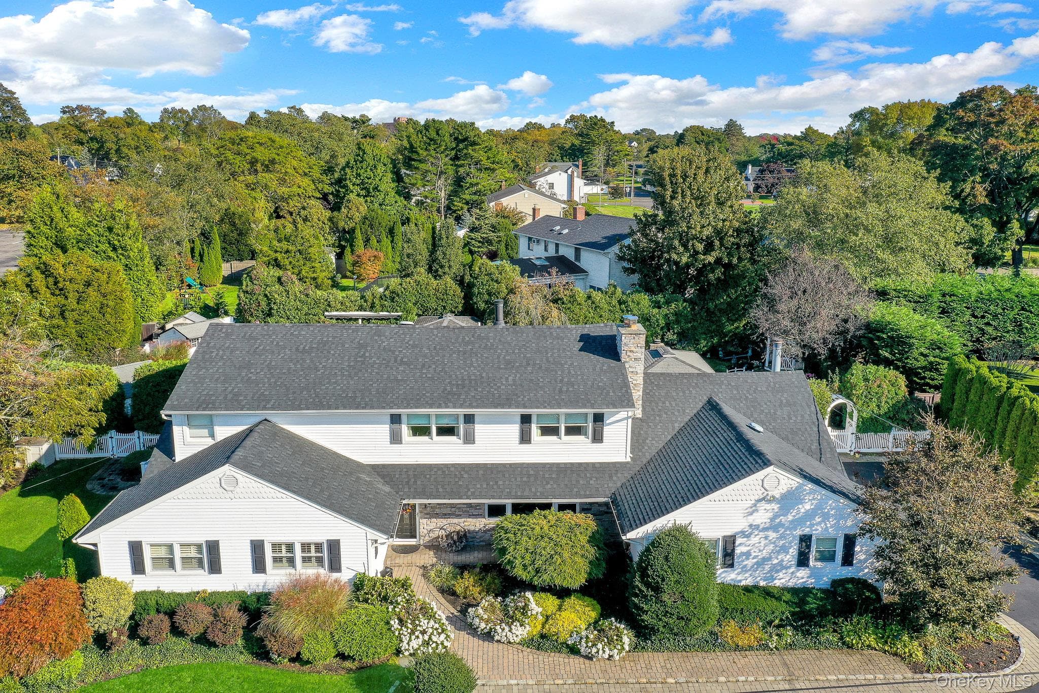 257 Shadybrook Lane thumbnail 3