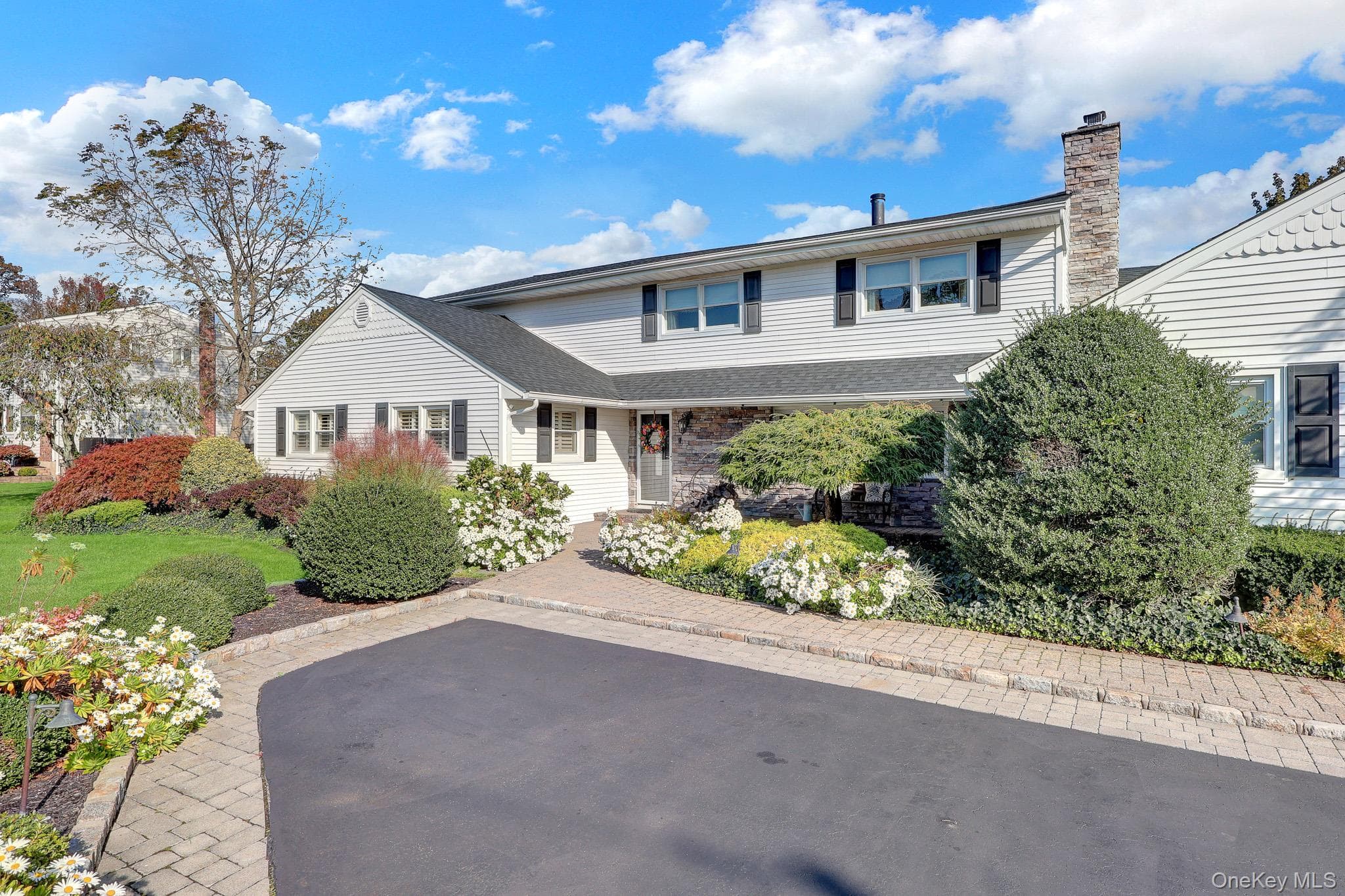 257 Shadybrook Lane thumbnail 4