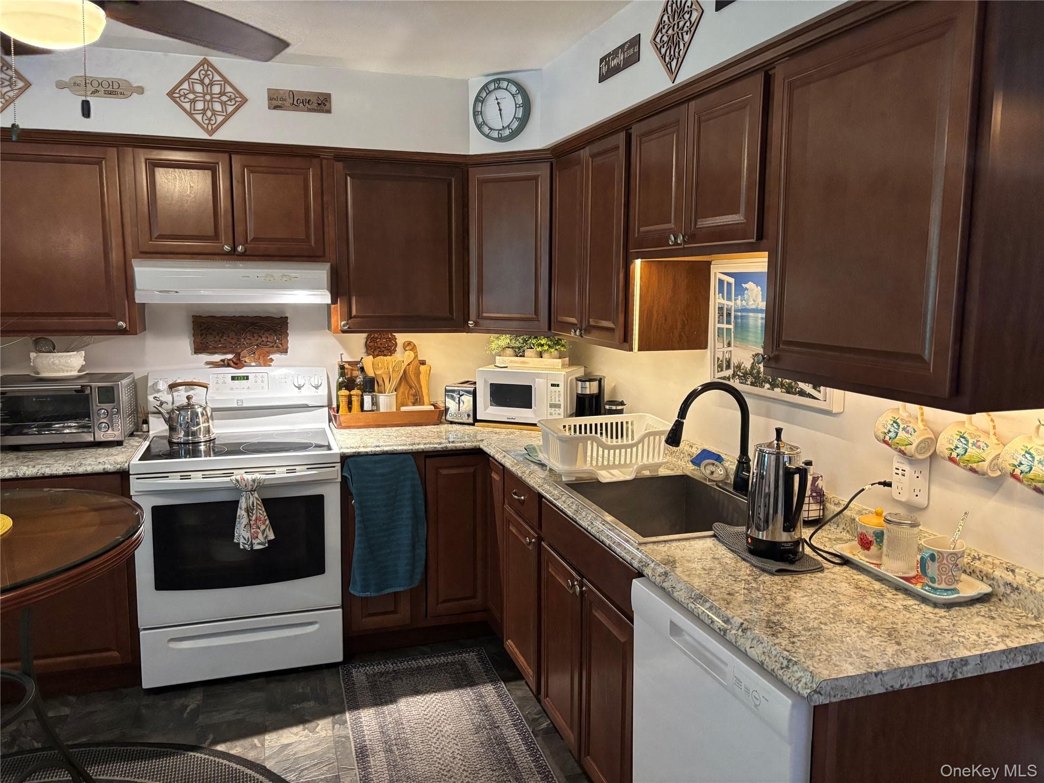 10 Oakwood Terrace TER Unit: 37 thumbnail 8