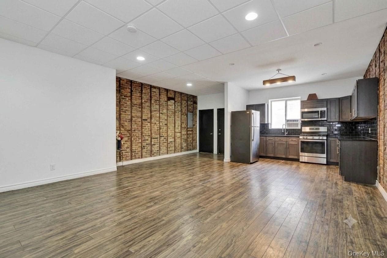 5224 35th Street photo 1