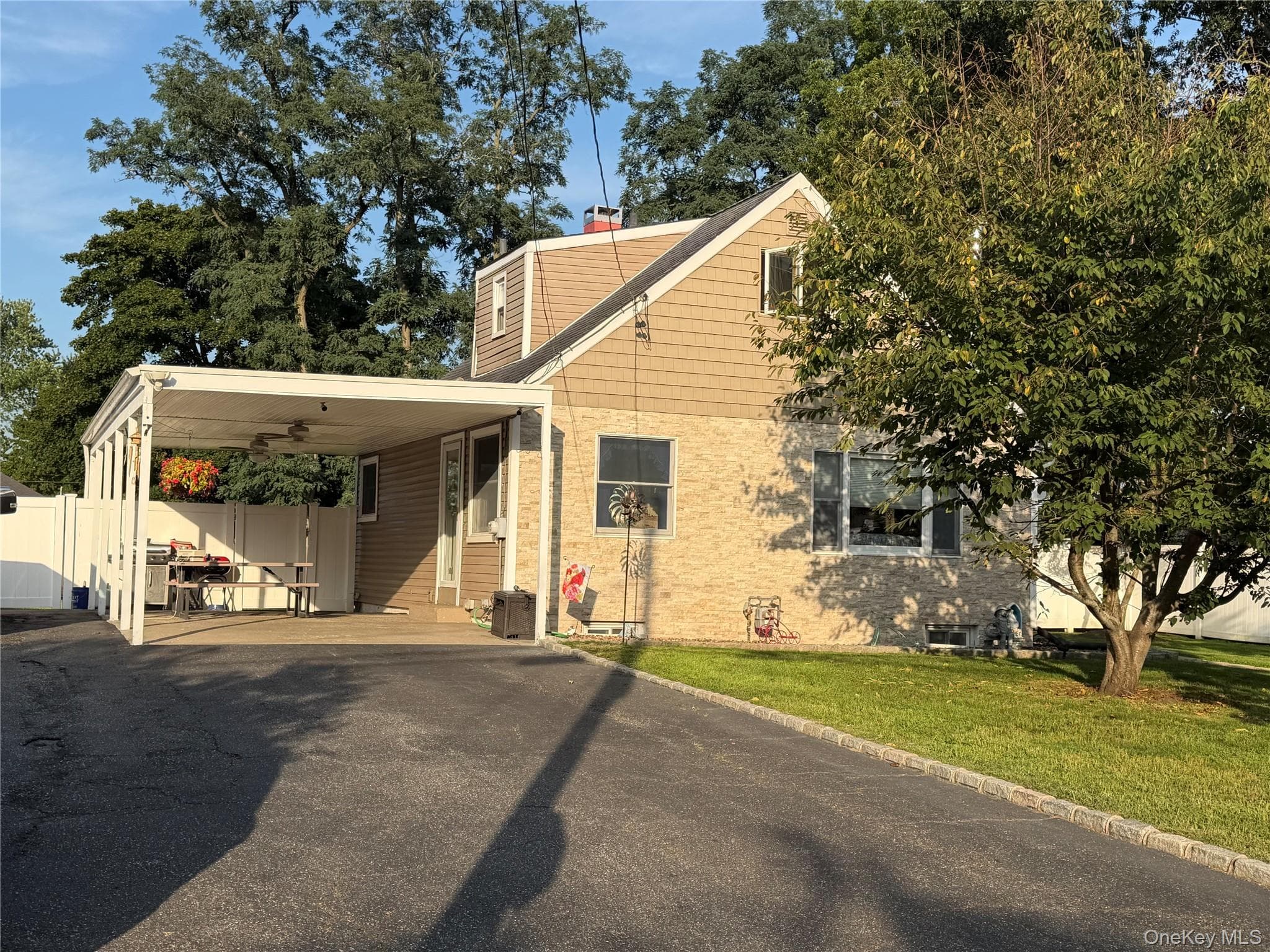 7 Crystal Lane photo 1