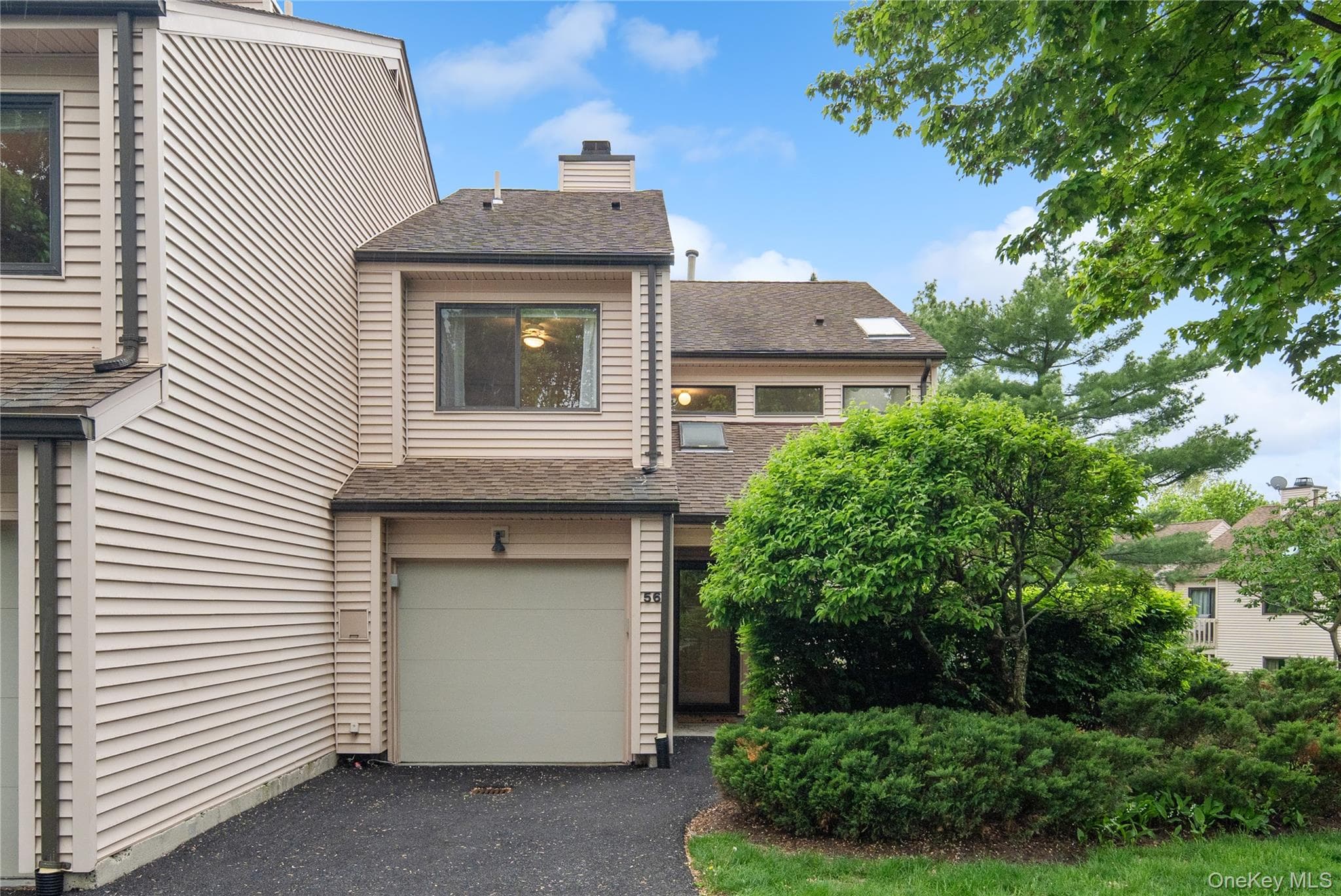 56 Hudson Watch Drive, Ossining
