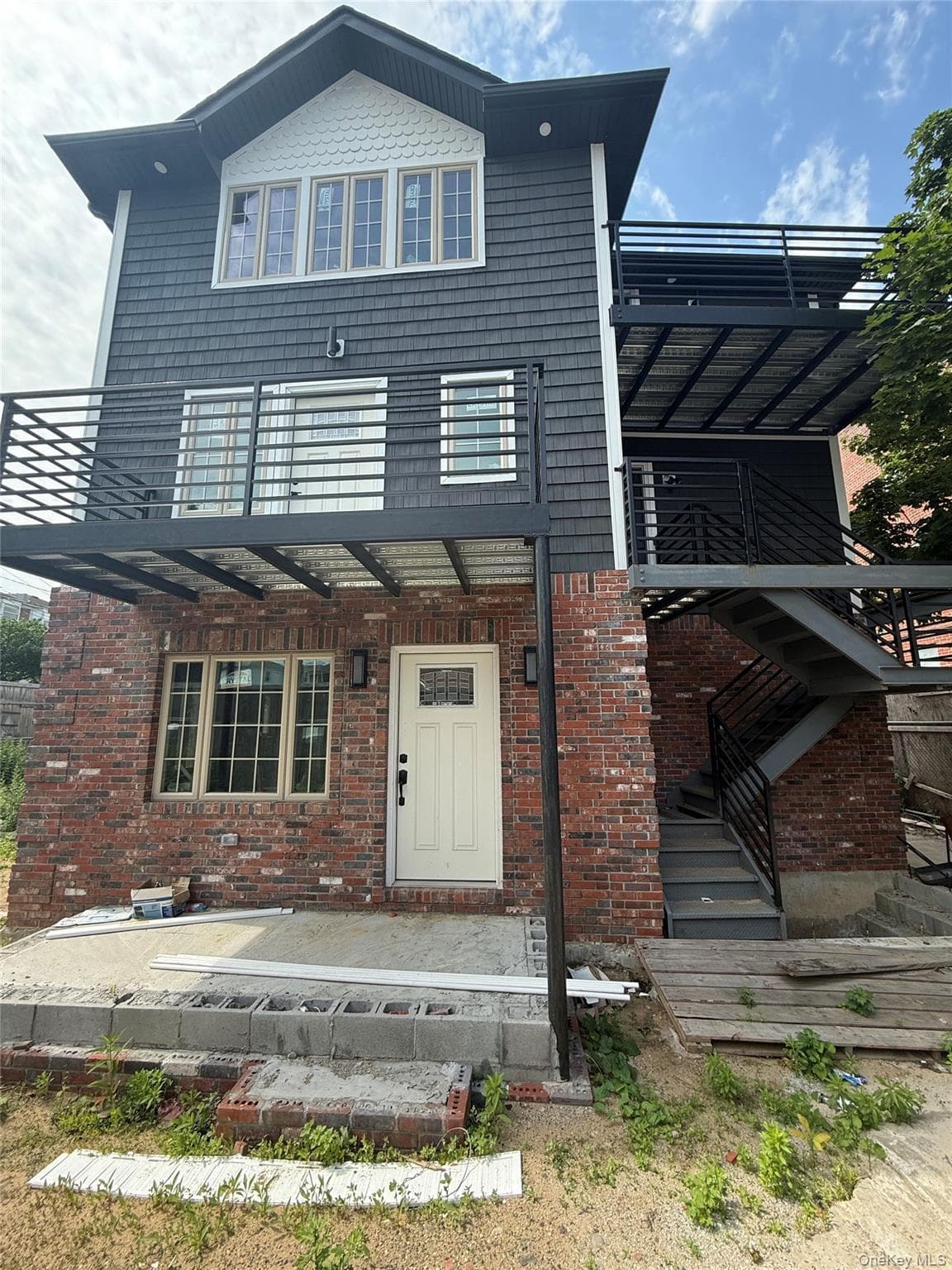 9430 Albert Road photo 1