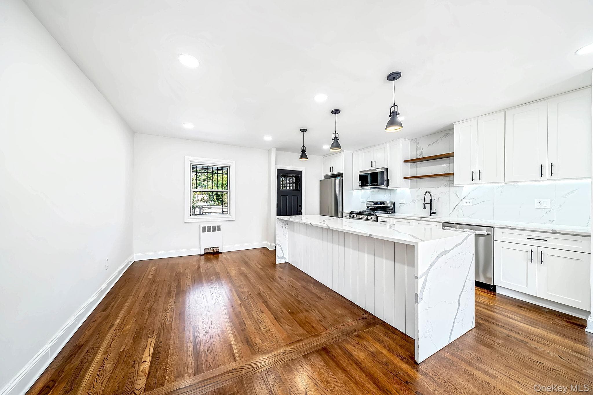 4059 Paulding Avenue thumbnail 9