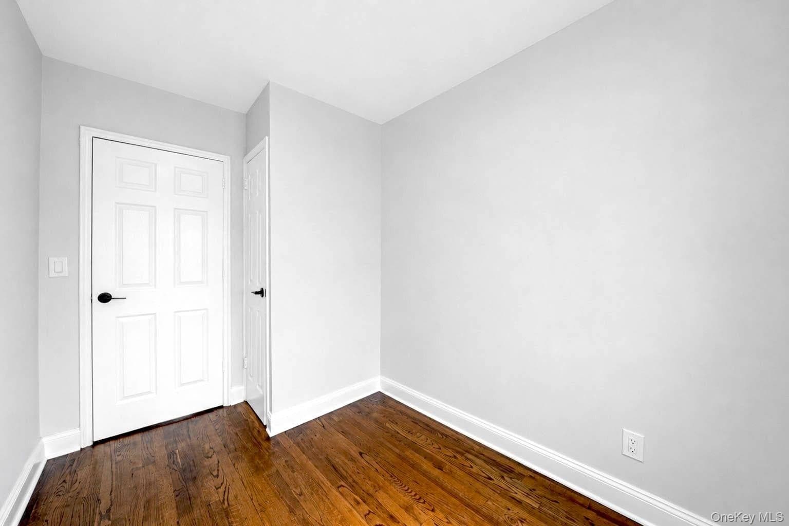 4059 Paulding Avenue thumbnail 17