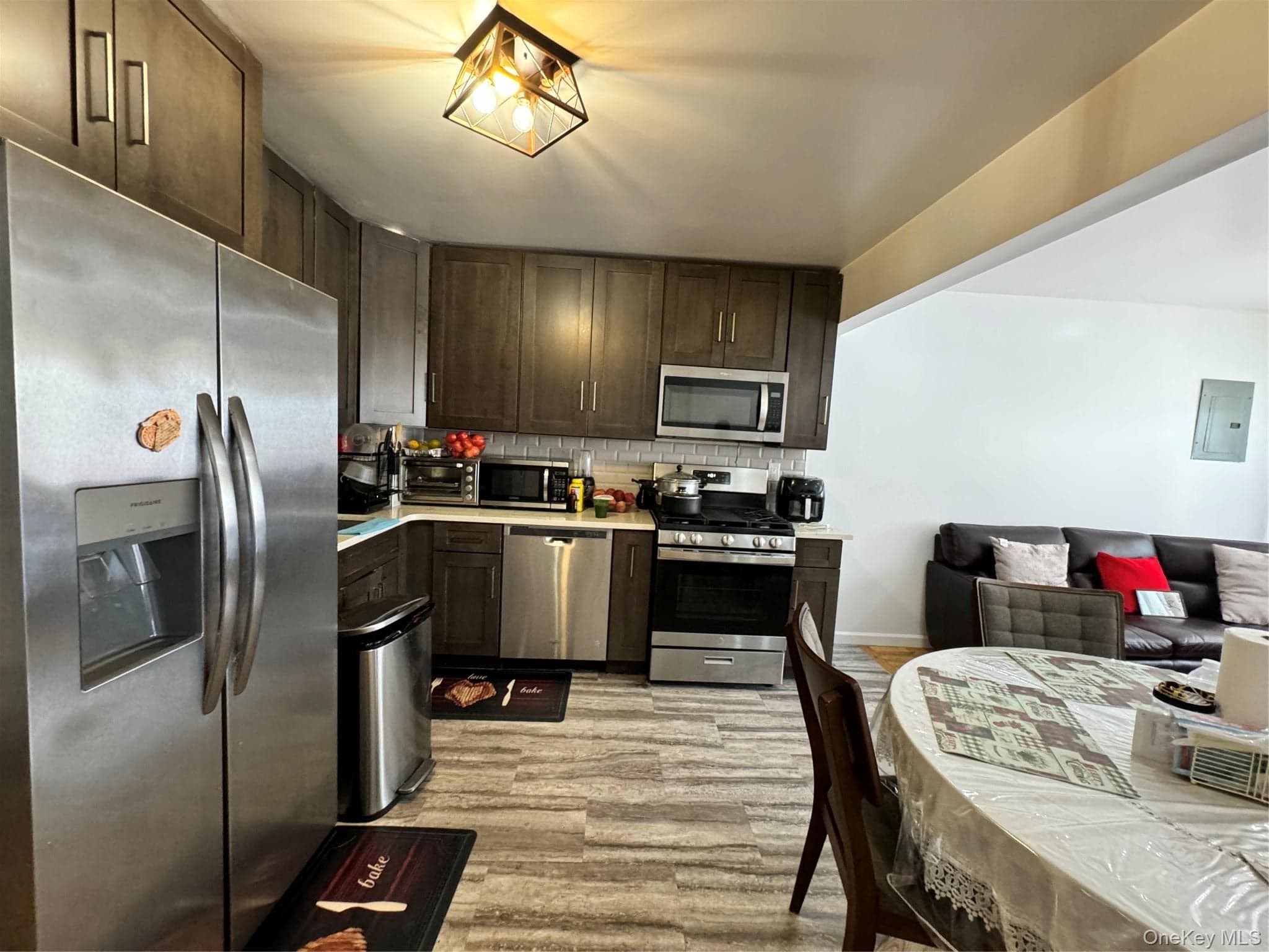 648 E 93rd Street thumbnail 21