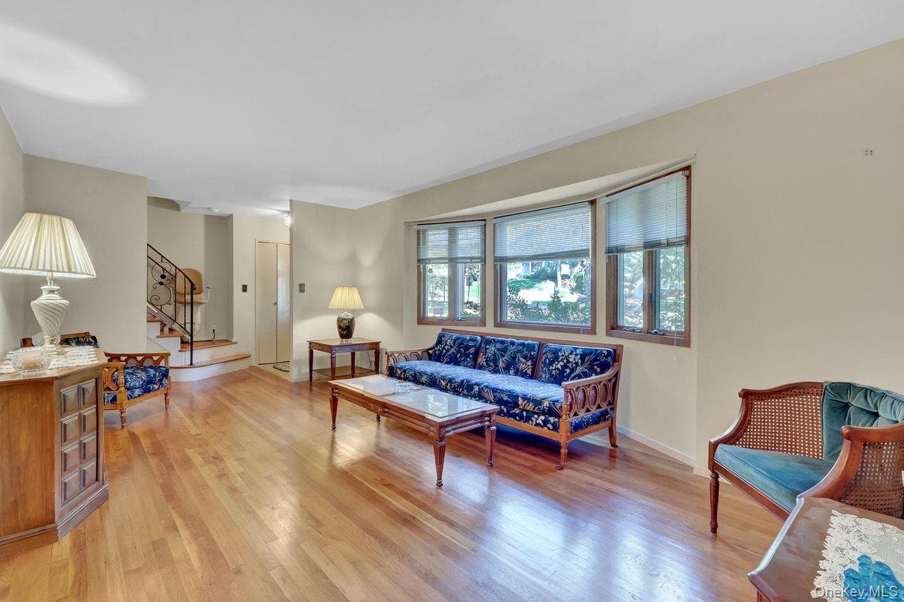 14 Morewood Drive thumbnail 3