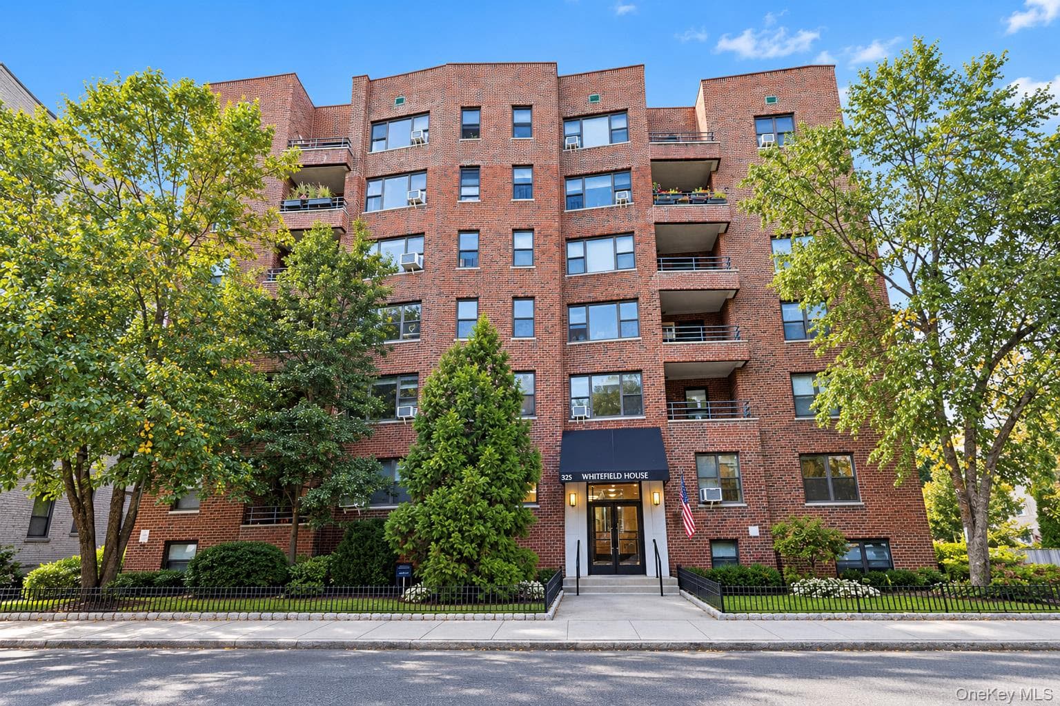 325 Main Street Unit: 2G thumbnail 2