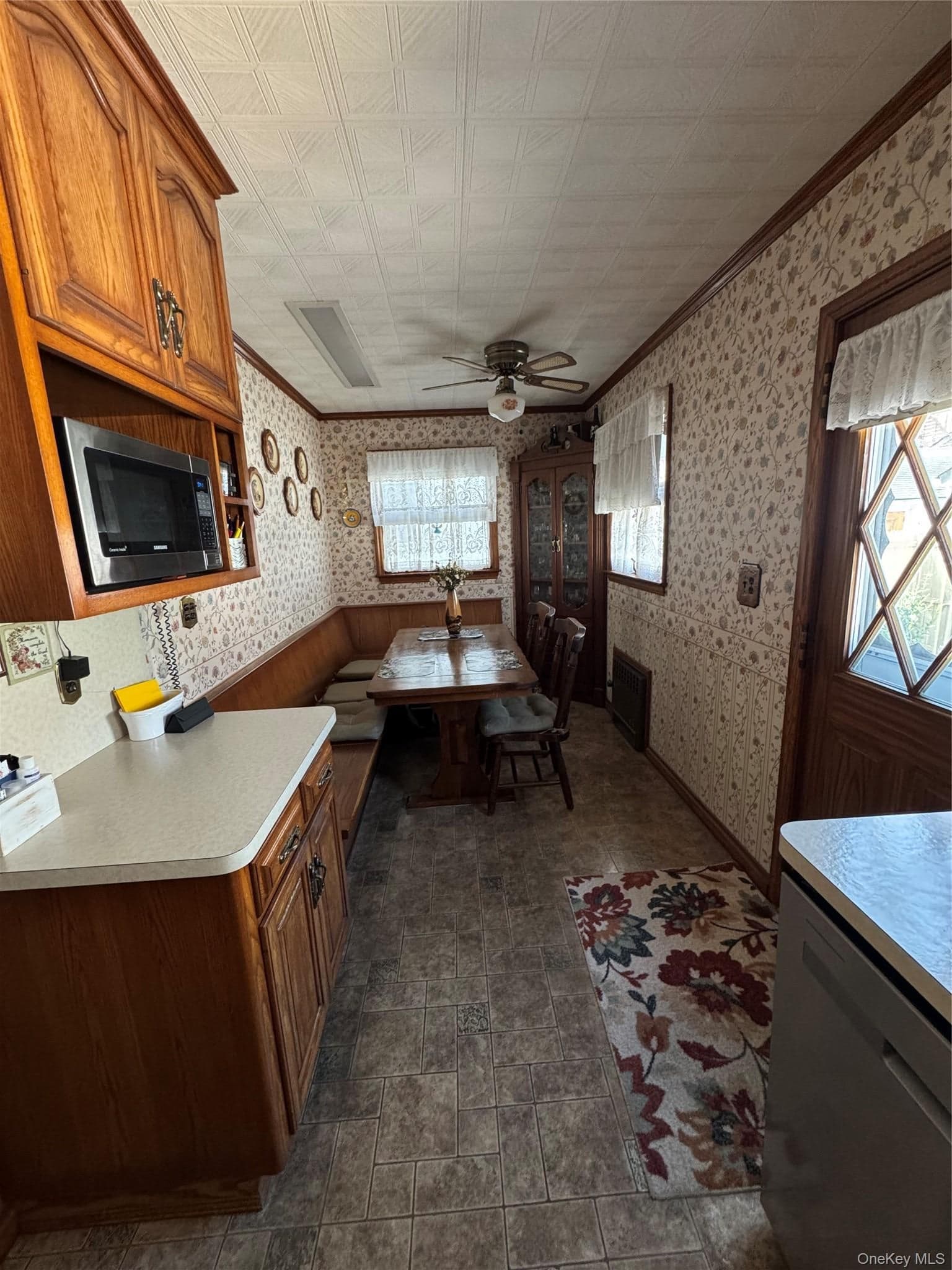 8114 Margaret Place thumbnail 6