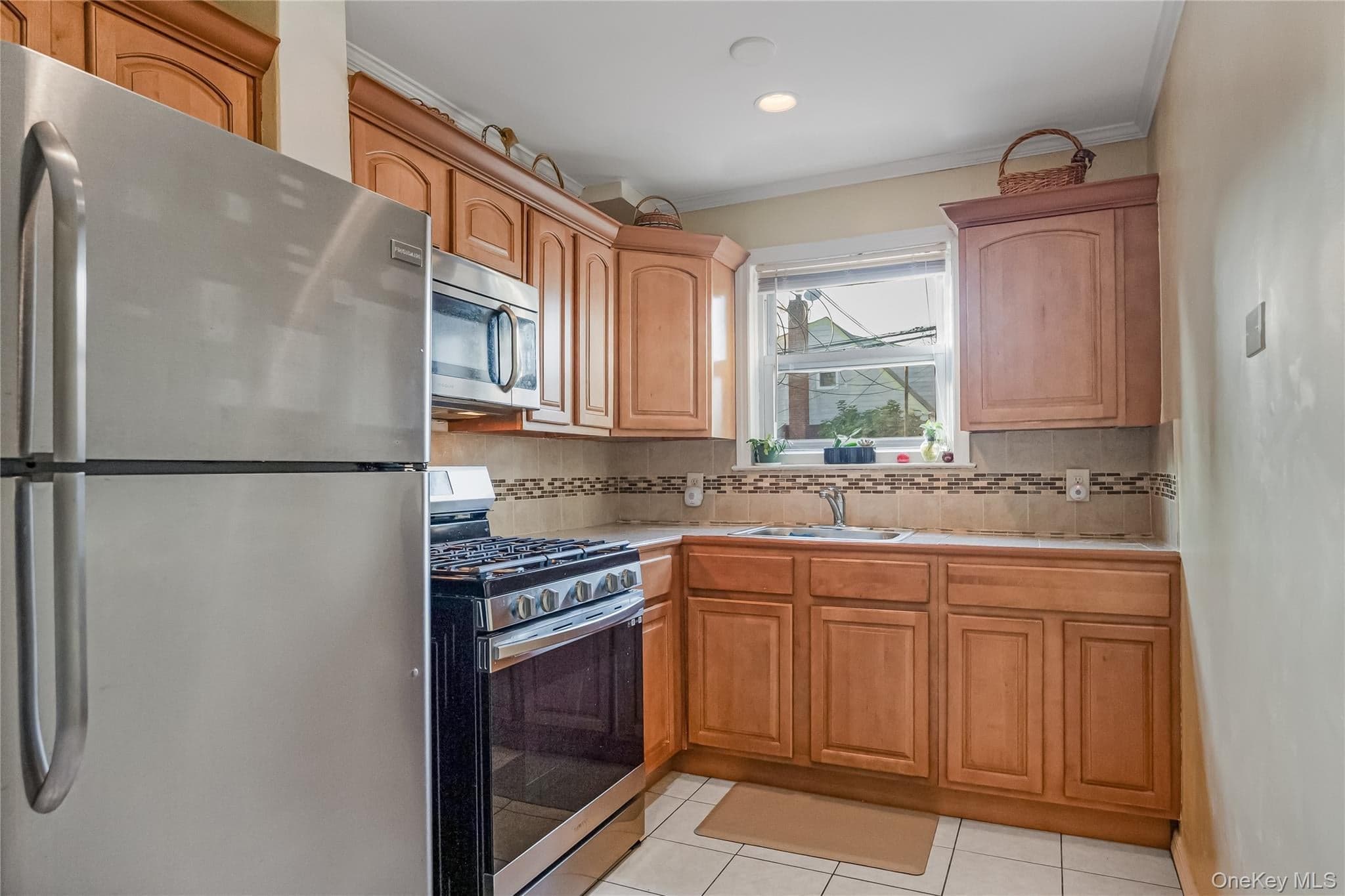 22533 Murdock Avenue thumbnail 10