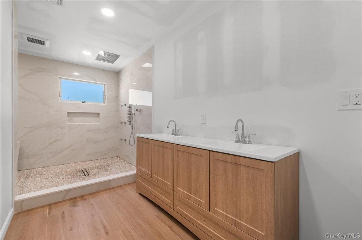 119 Sprucewood Drive thumbnail 22
