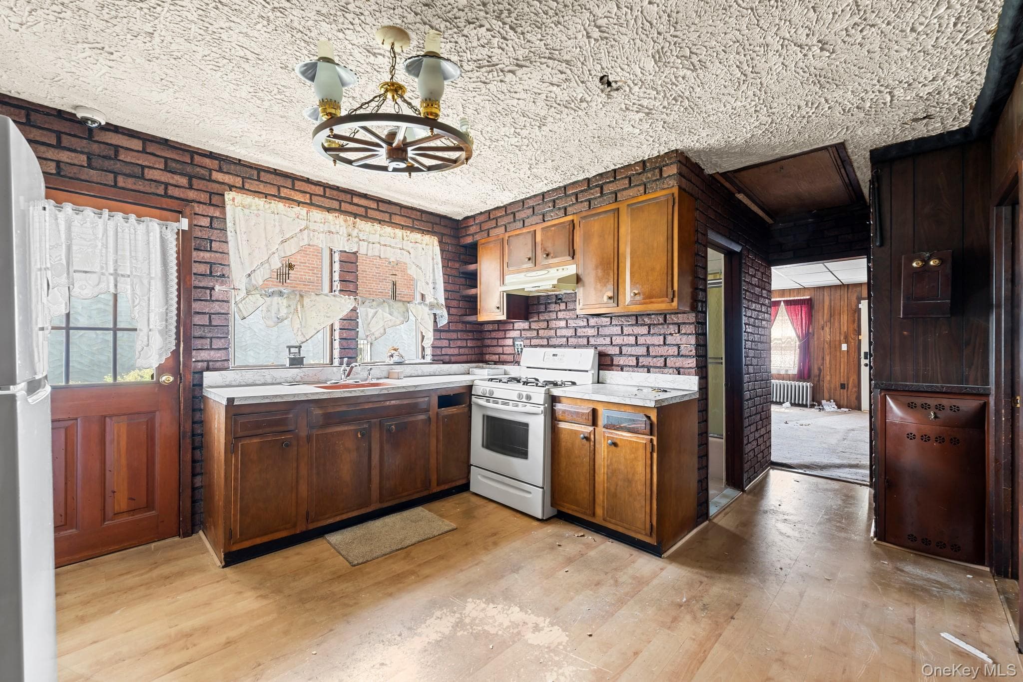 240 Buttrick Avenue thumbnail 3