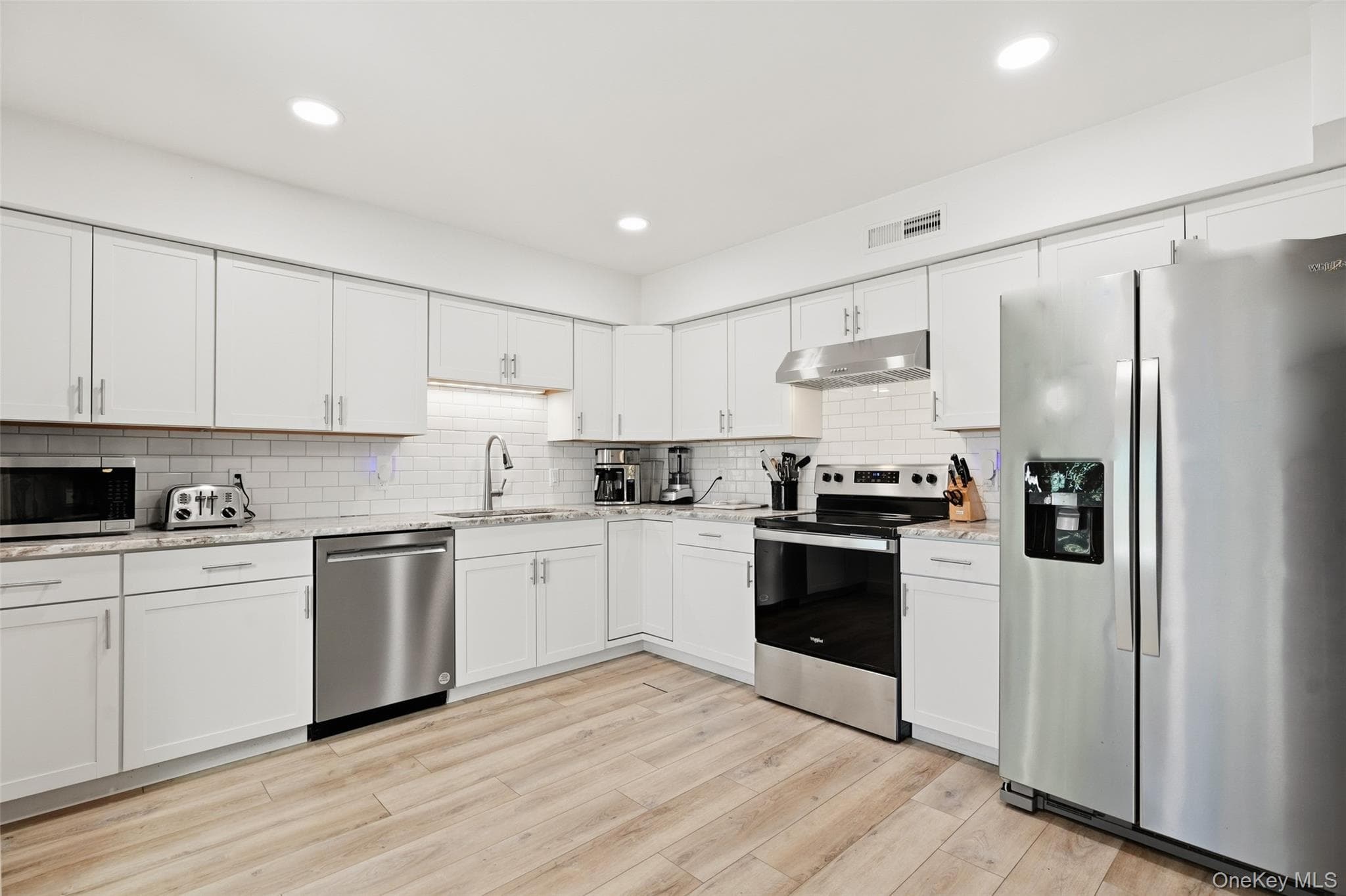 446 Heritage Hills Unit: D thumbnail 4