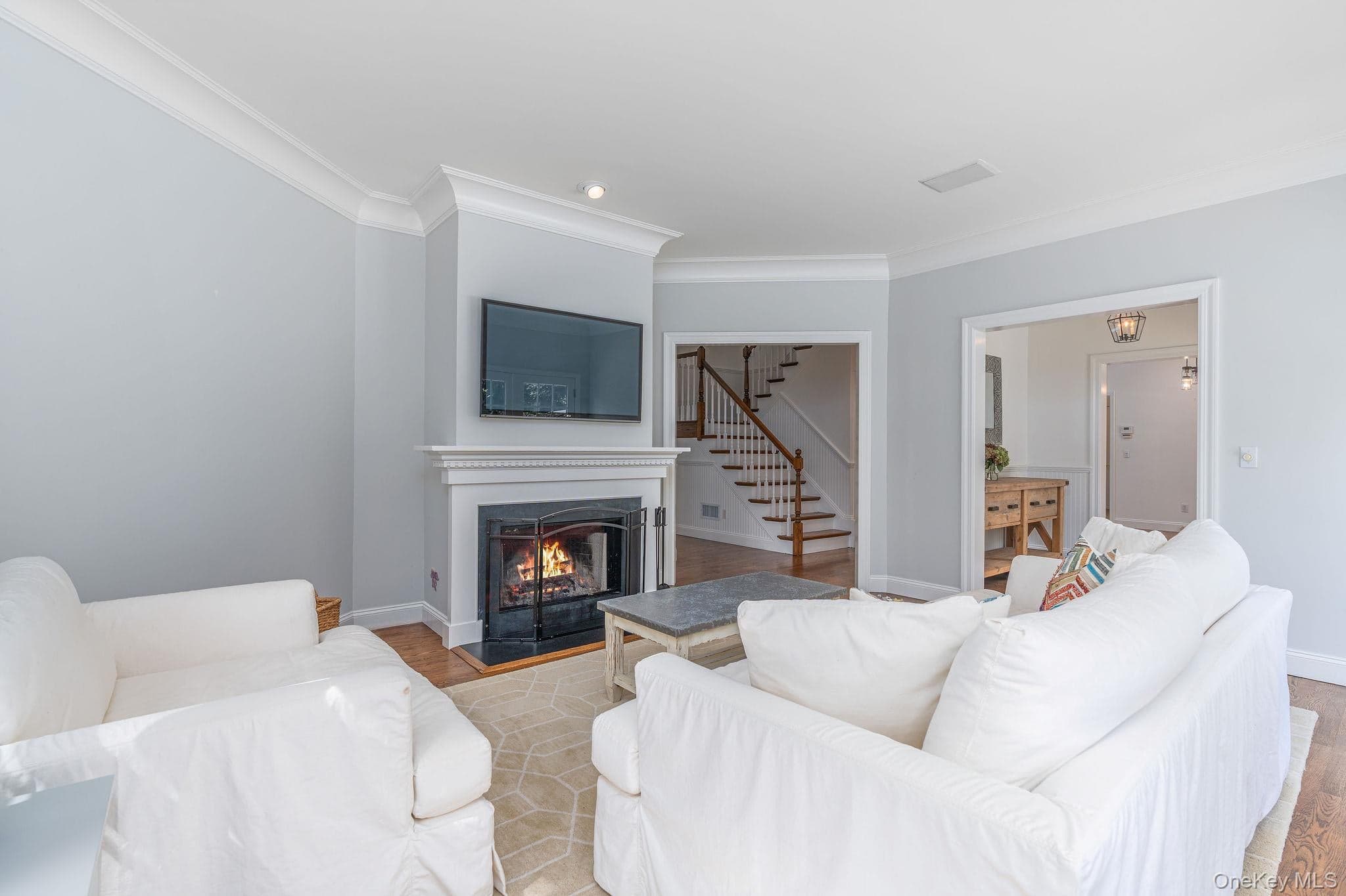 775 Mulford Court thumbnail 6