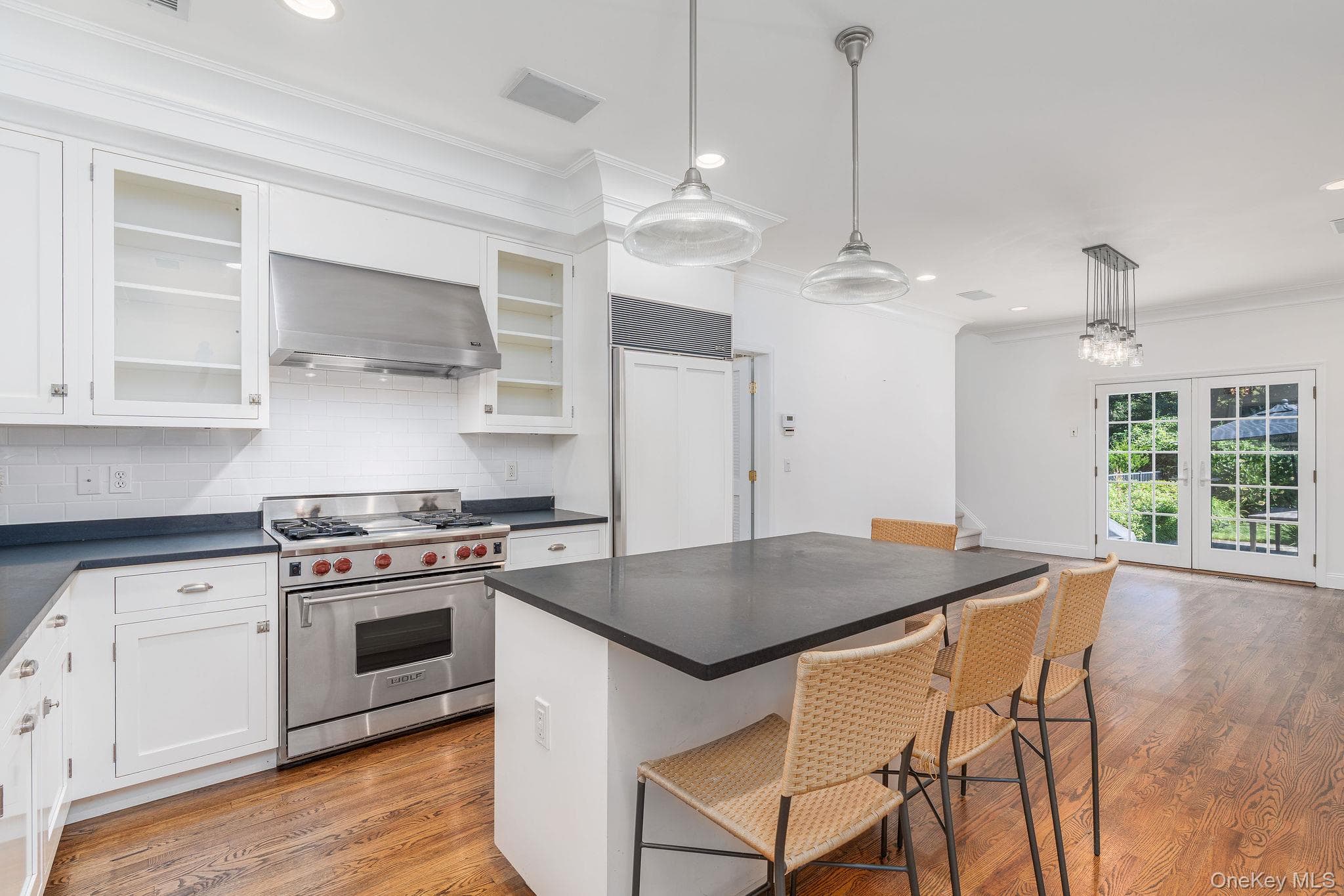 775 Mulford Court thumbnail 11