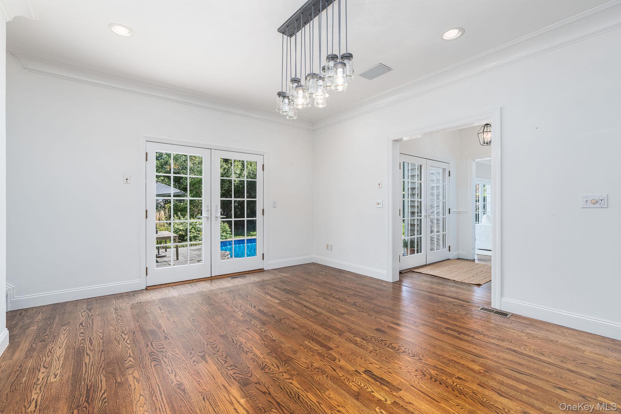 775 Mulford Court thumbnail 13