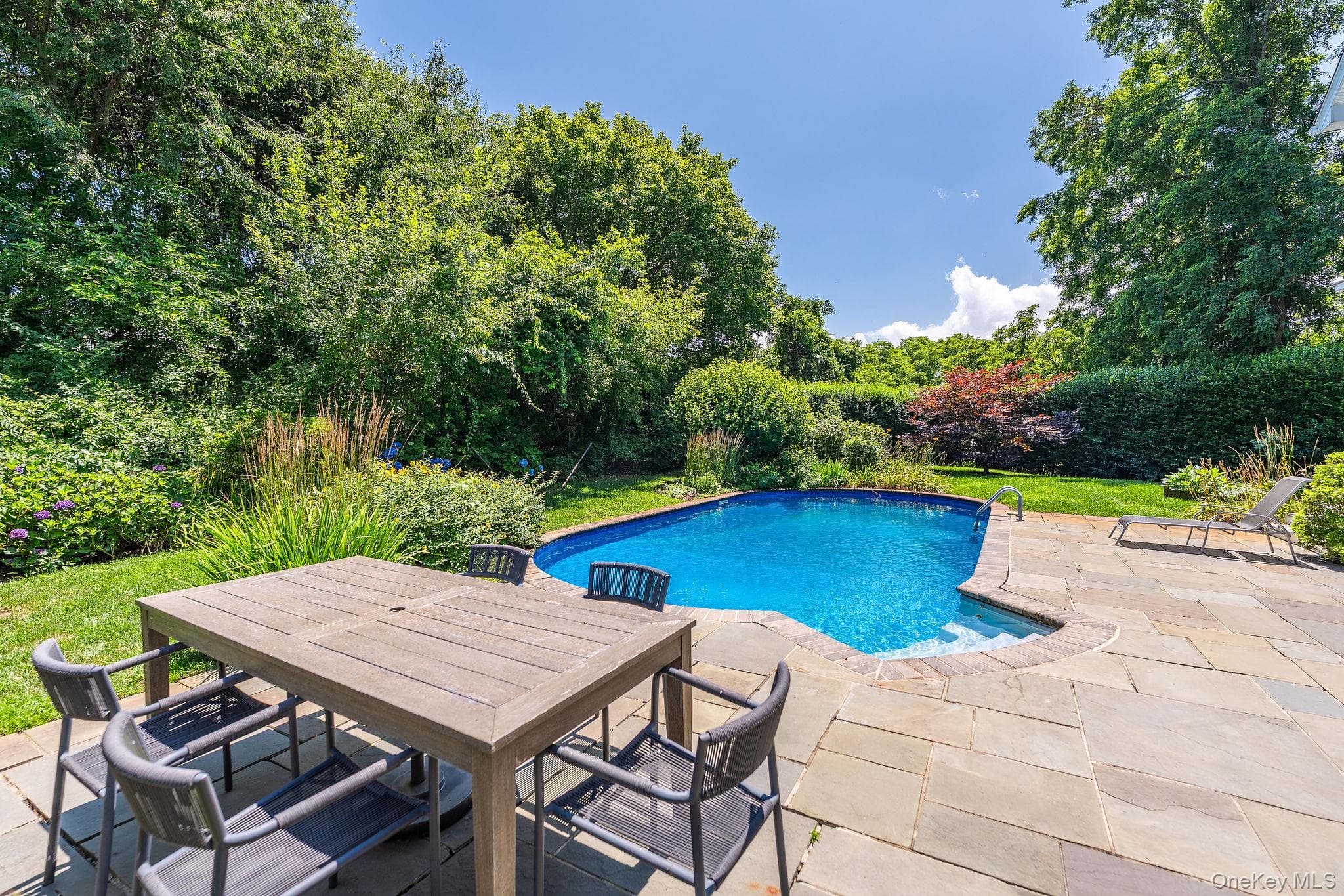775 Mulford Court thumbnail 39