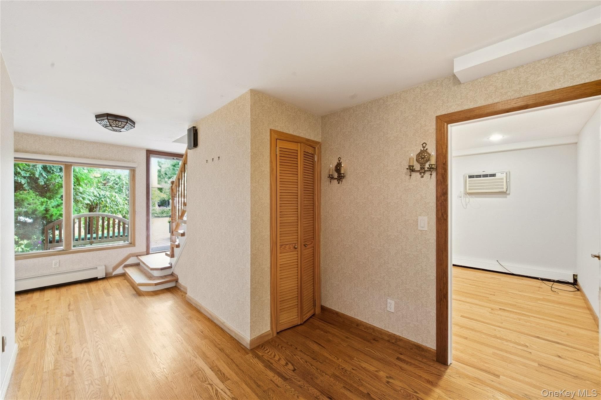 2554 Linden Lane thumbnail 4