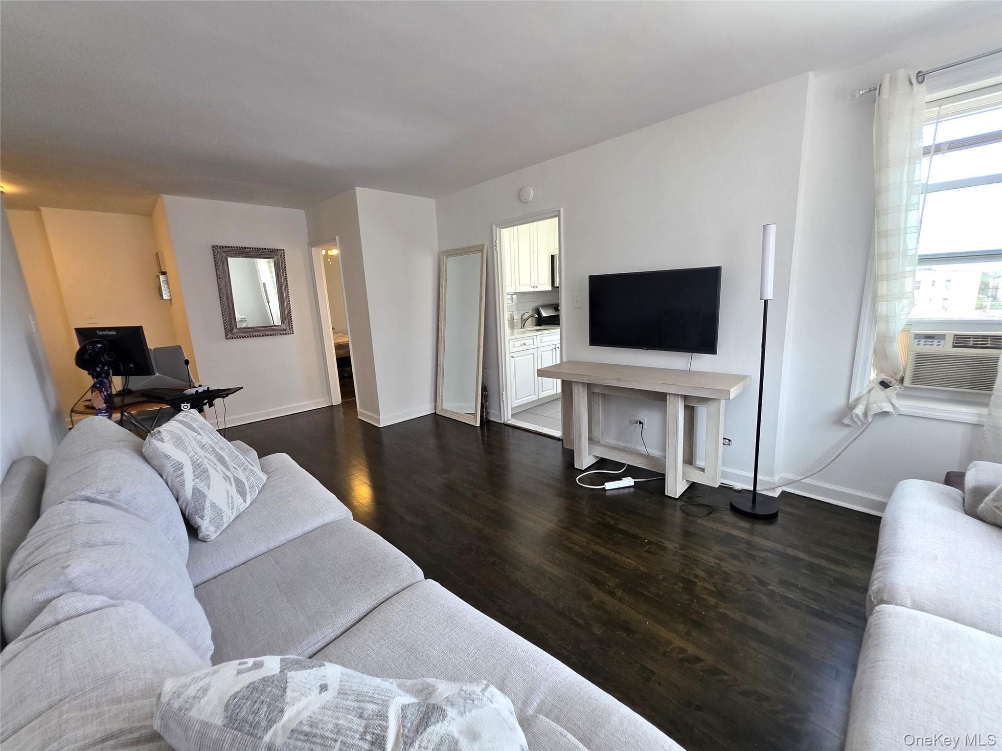 33-15 81st Street Unit: 5D thumbnail 2