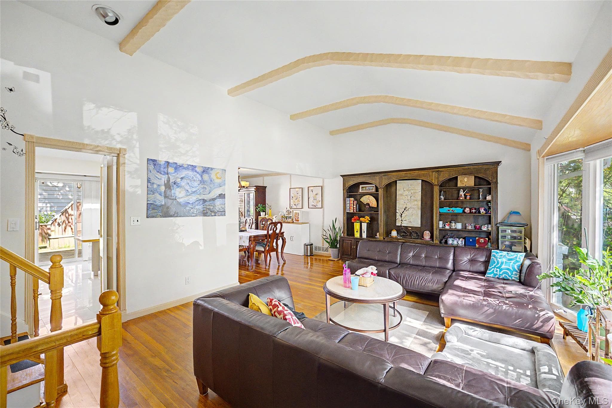 105 Serpentine Lane thumbnail 5