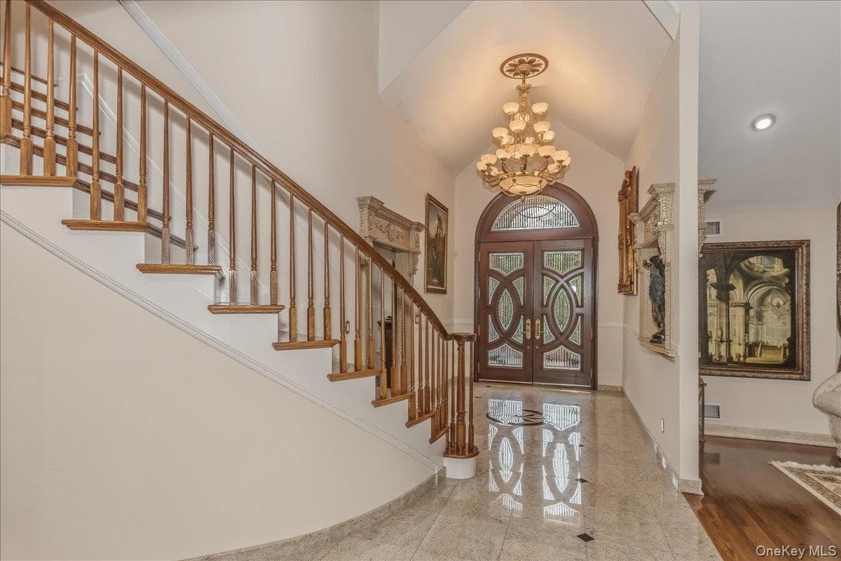 21 Chauncey Place thumbnail 6