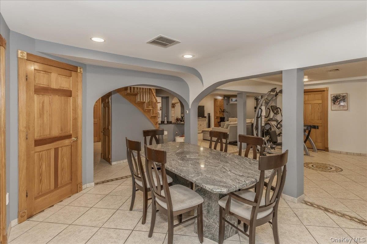 21 Chauncey Place thumbnail 36
