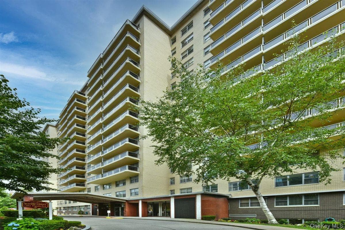 175-20 Wexford Terrace Unit: 16L thumbnail 2