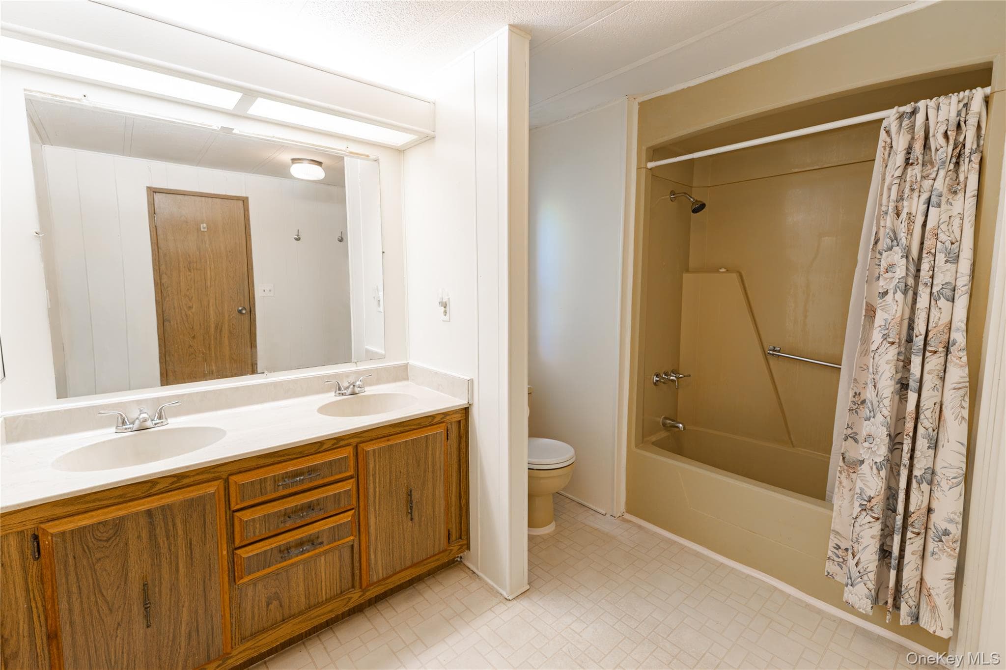 525 Riverleigh Avenue Unit: 106 thumbnail 17
