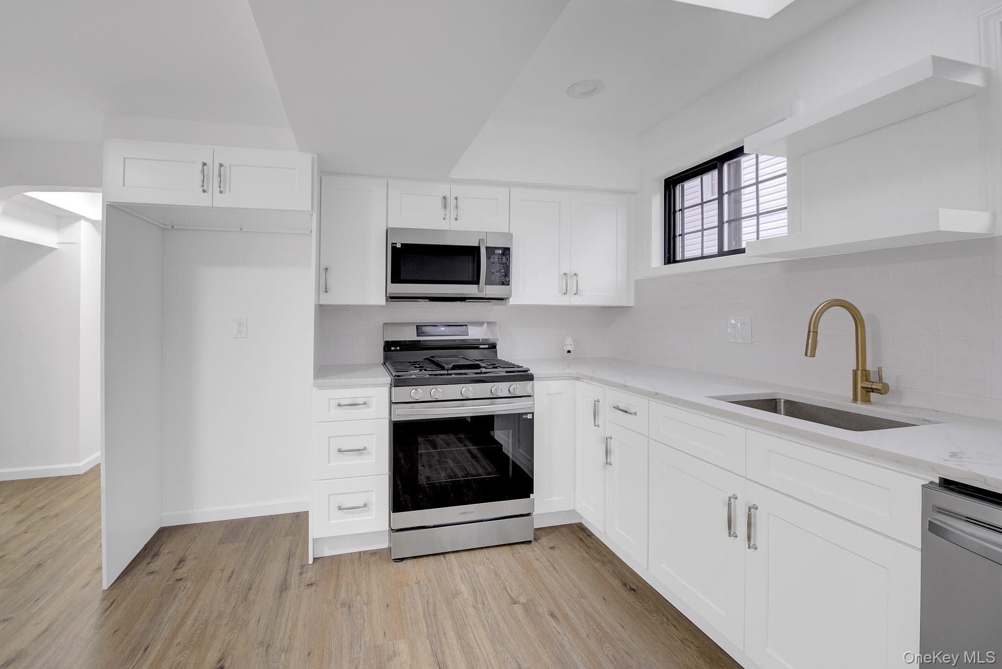 54 Surrey Lane thumbnail 14
