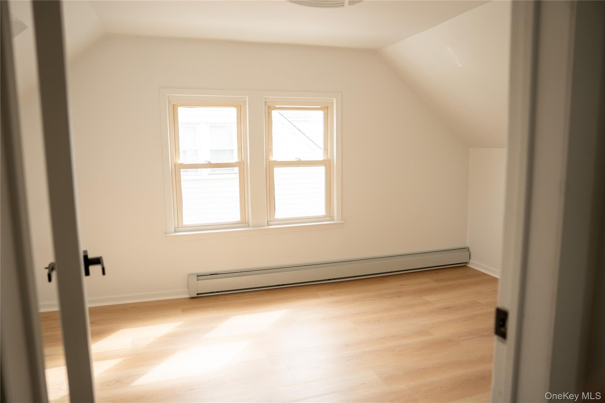 586 Stratford Road thumbnail 20