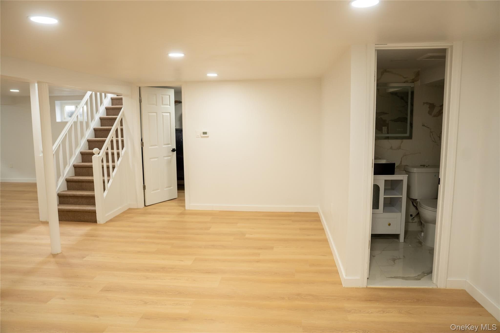 586 Stratford Road thumbnail 27