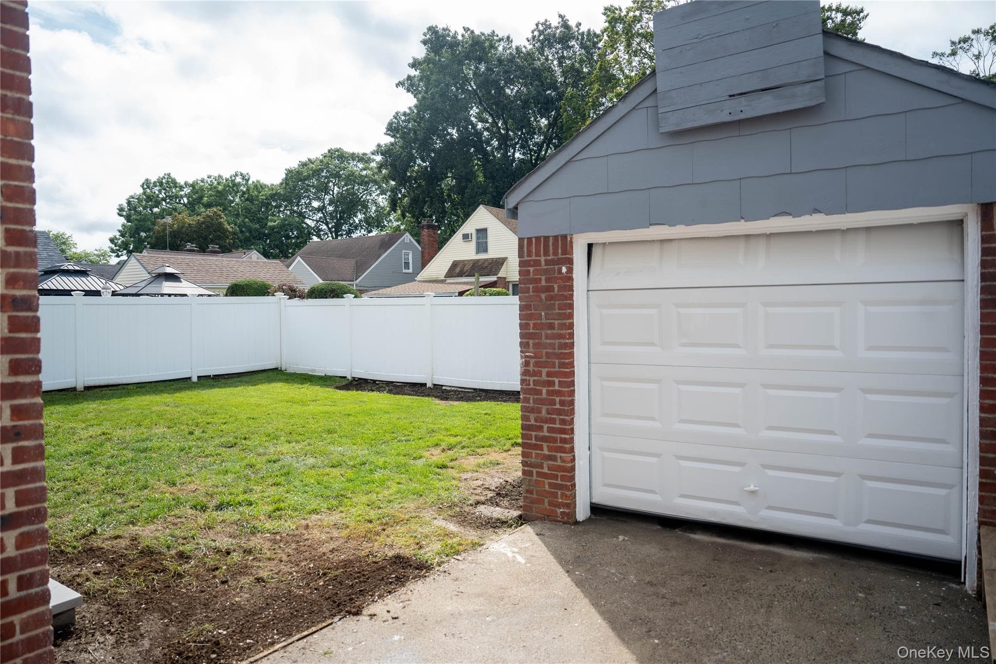 586 Stratford Road thumbnail 34