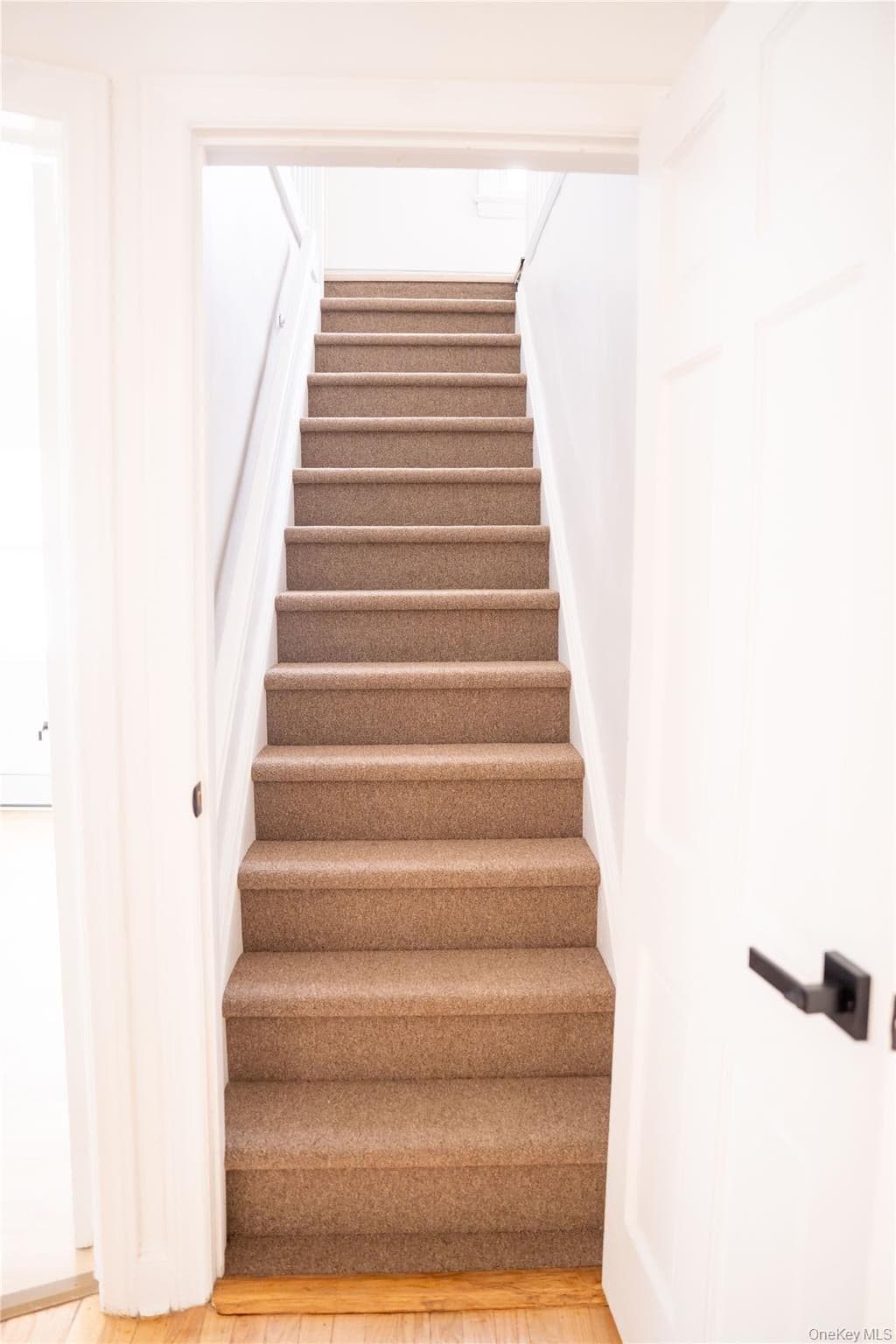 586 Stratford Road thumbnail 16