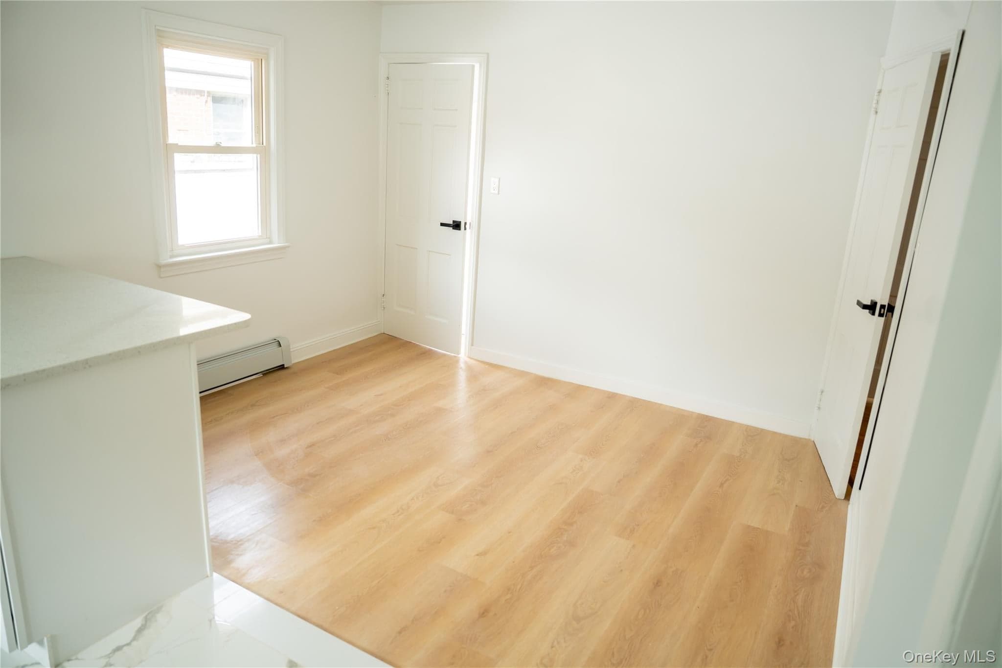586 Stratford Road thumbnail 15