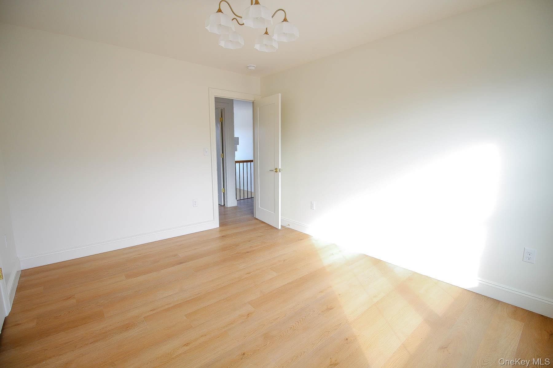 8 James Place thumbnail 28