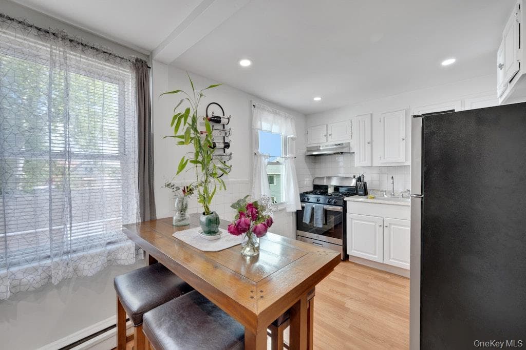 144 Beekman Avenue thumbnail 18