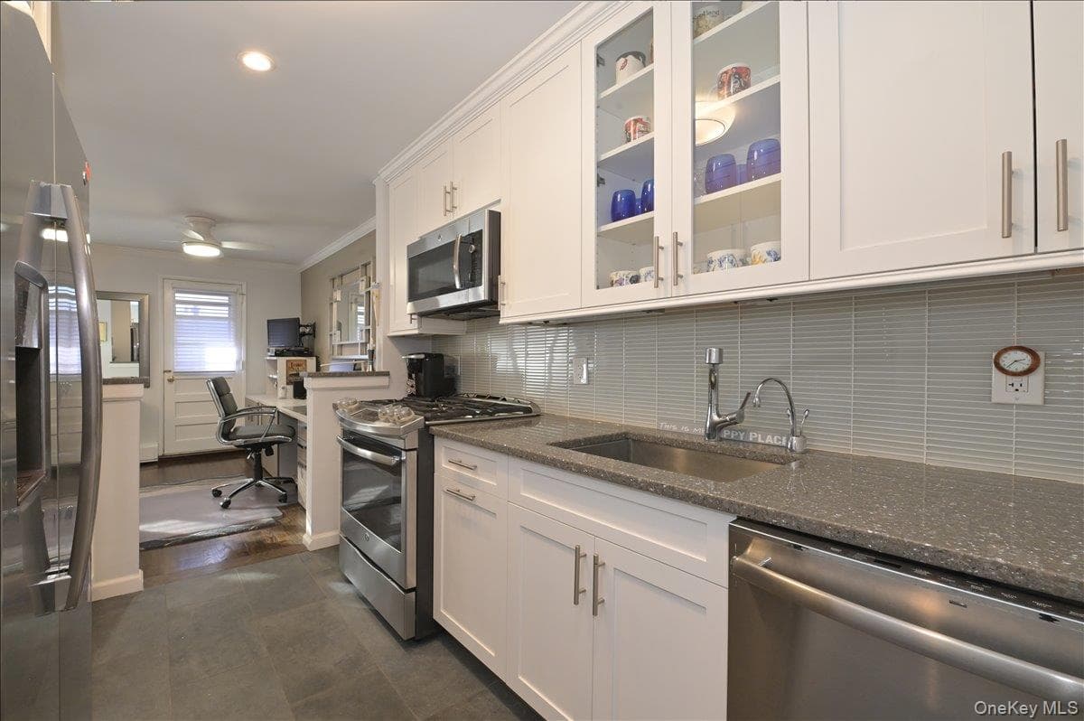 40 Stoner Avenue Unit: 2F thumbnail 5