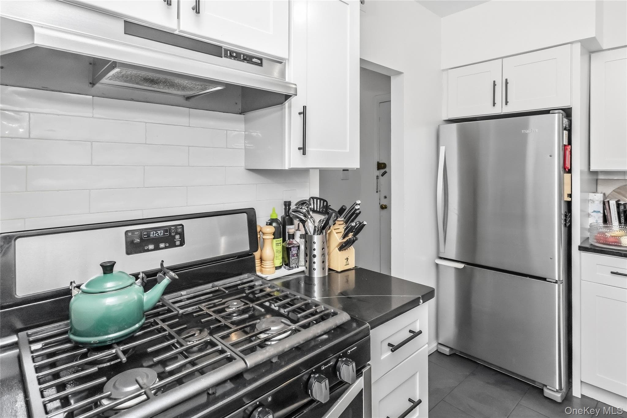 51-10 30 Avenue Unit: 4 thumbnail 11