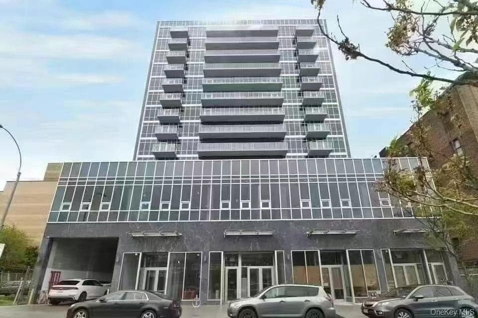 4162 Bowne Street Unit: 14E, Flushing