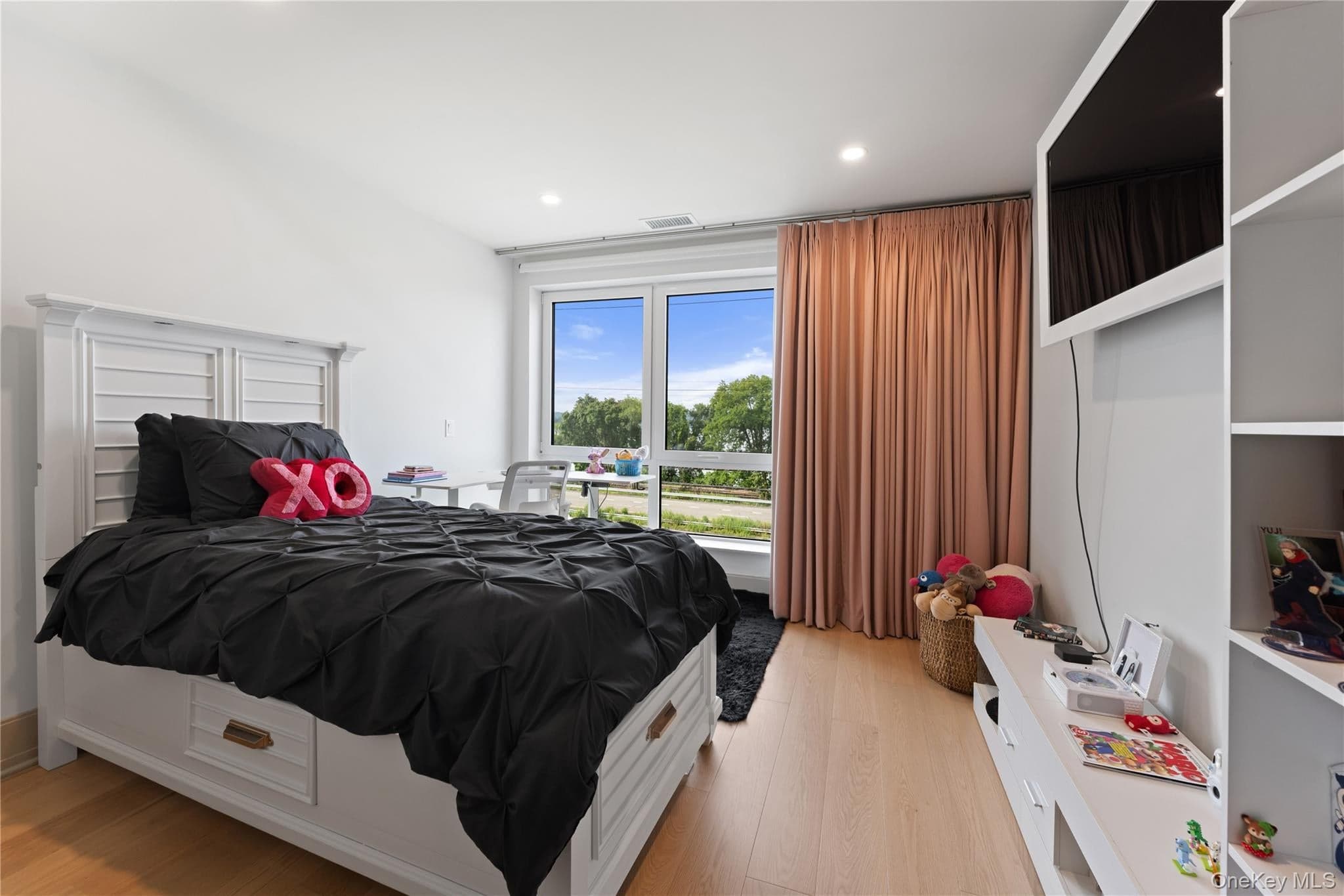 25 S Riverside Avenue Unit: 210 thumbnail 17
