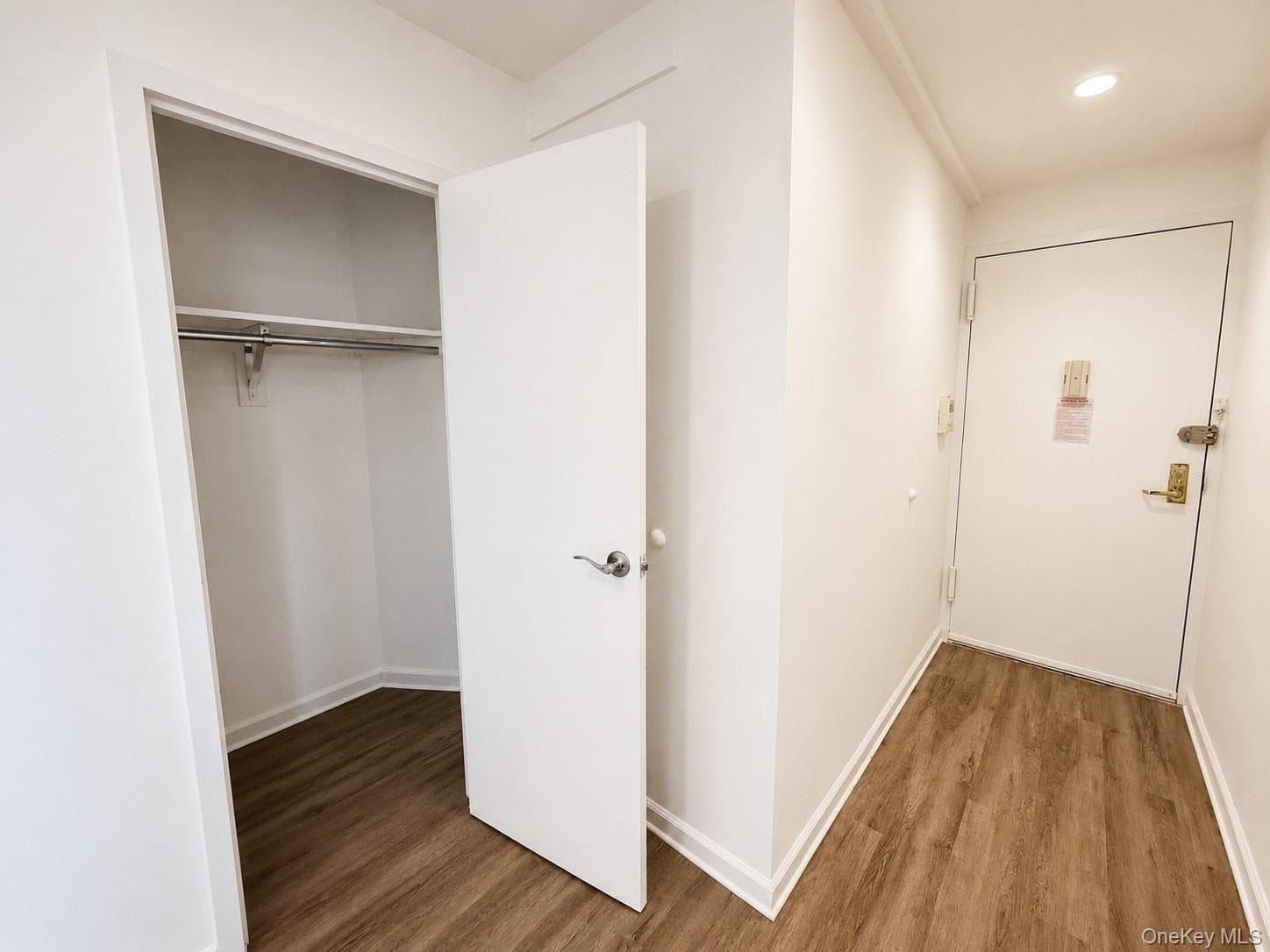 1594 Unionport Road Unit: 3H thumbnail 4