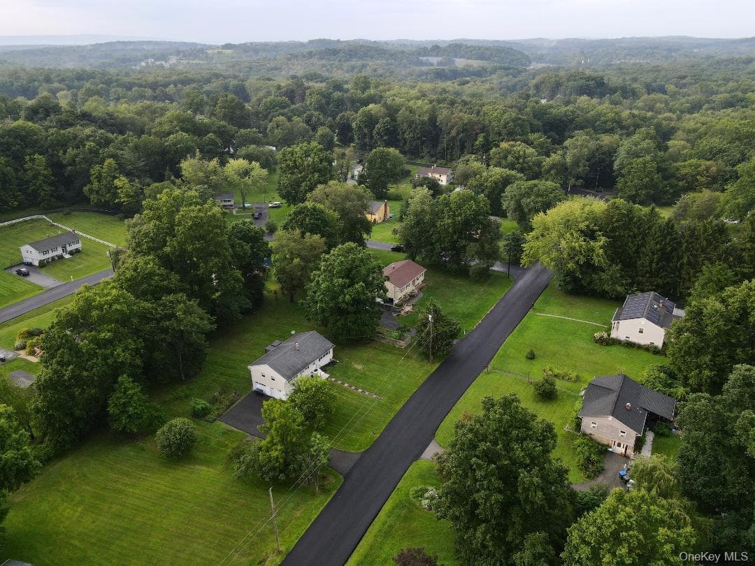 20 Meadow Avenue thumbnail 35
