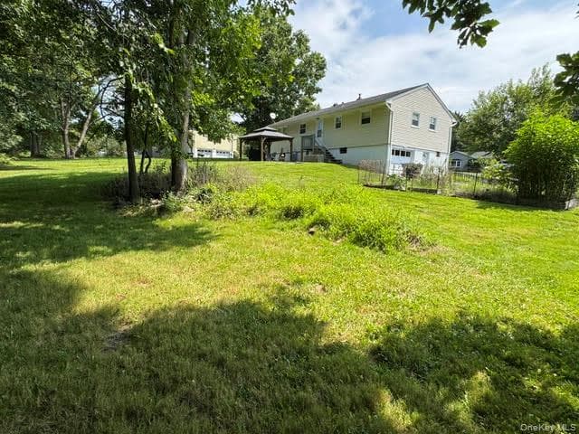 20 Meadow Avenue thumbnail 32