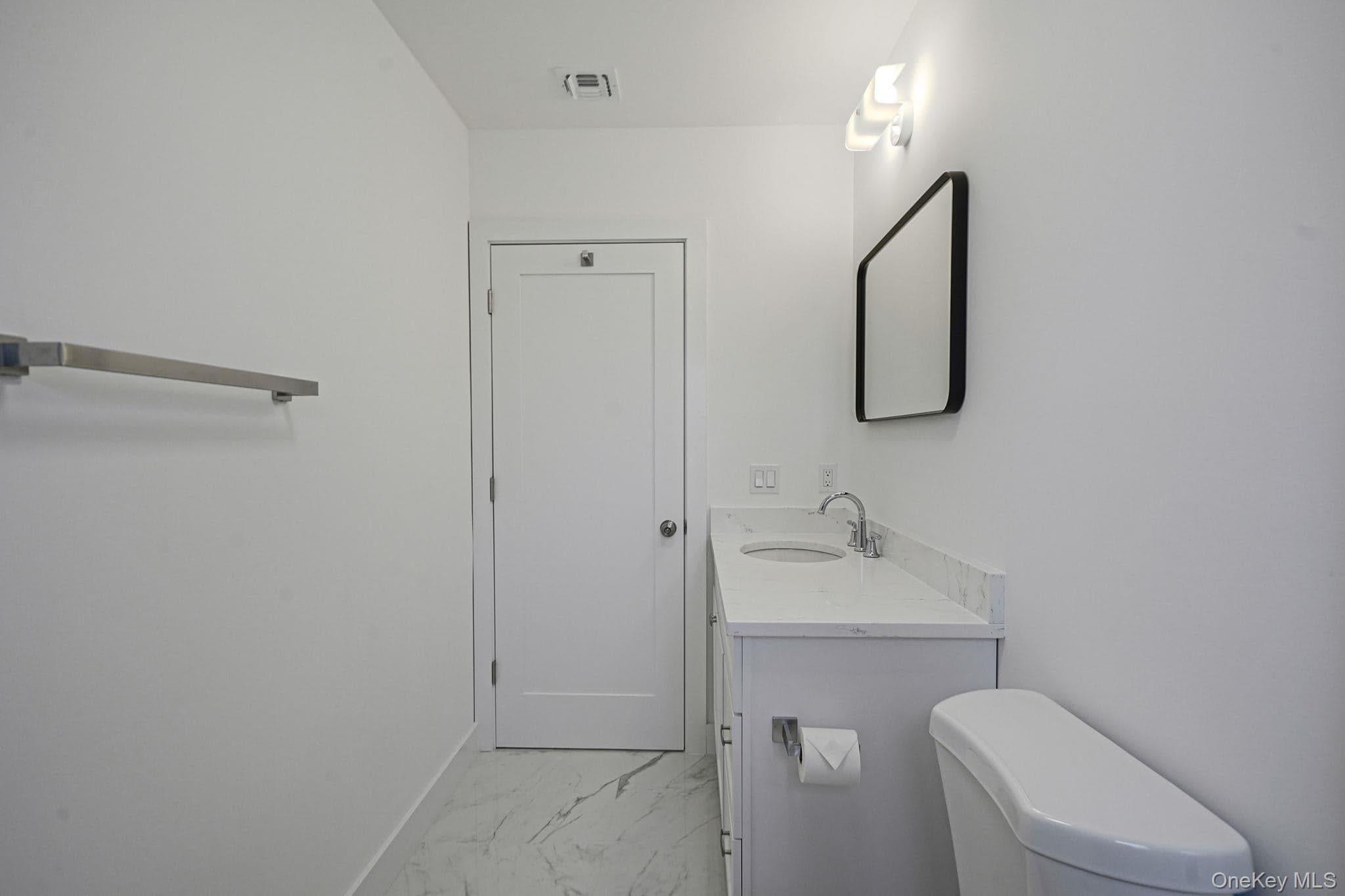 2939 N Wading River Road thumbnail 19