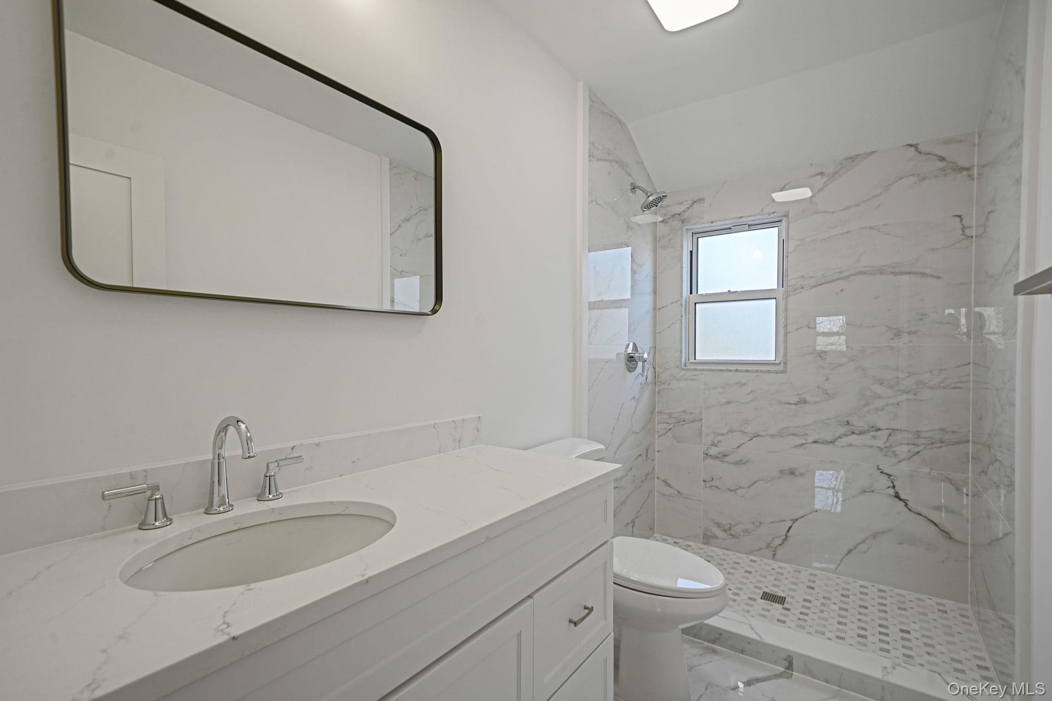 2939 N Wading River Road thumbnail 18